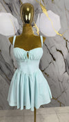 Vestido corto con tipo corset